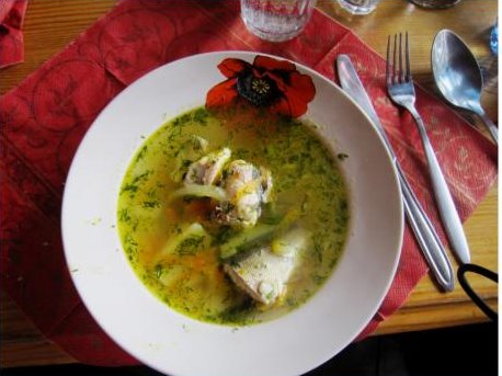 Omul-Fischsuppe